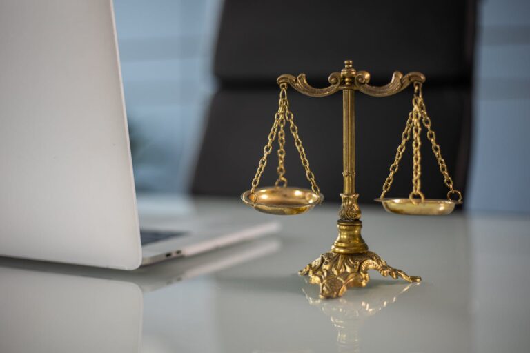 Avocat pour une OQTF : ce que vous devez savoir