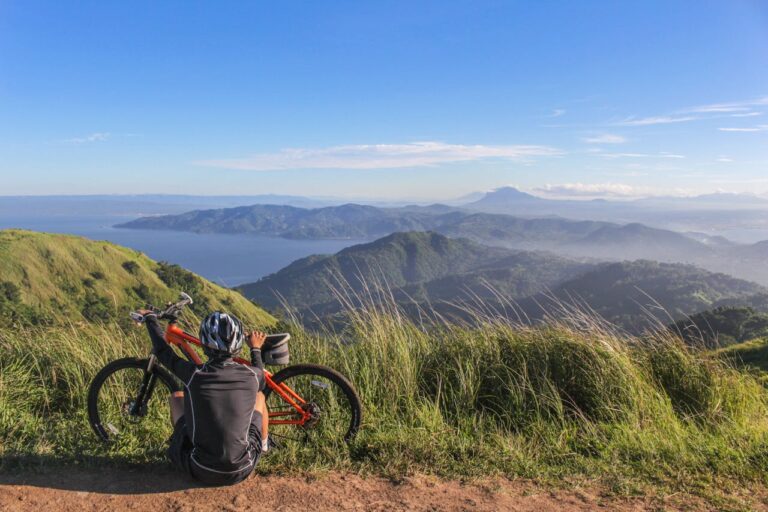 Équipements indispensables en vélo : pratiquer en toute sécurité