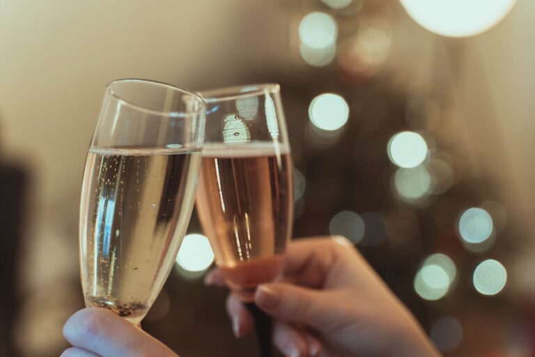 Pourquoi le verre influence le goût du champagne ?