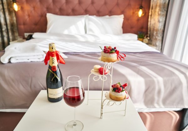 Les avantages de séjourner dans un hôtel avec parking privé à Épernay
